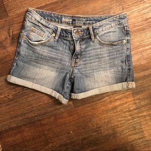 Mossimo mid rise shorts